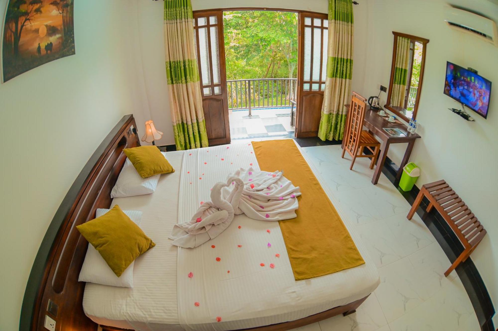Hotel Golden Ray Dambulla Exterior photo