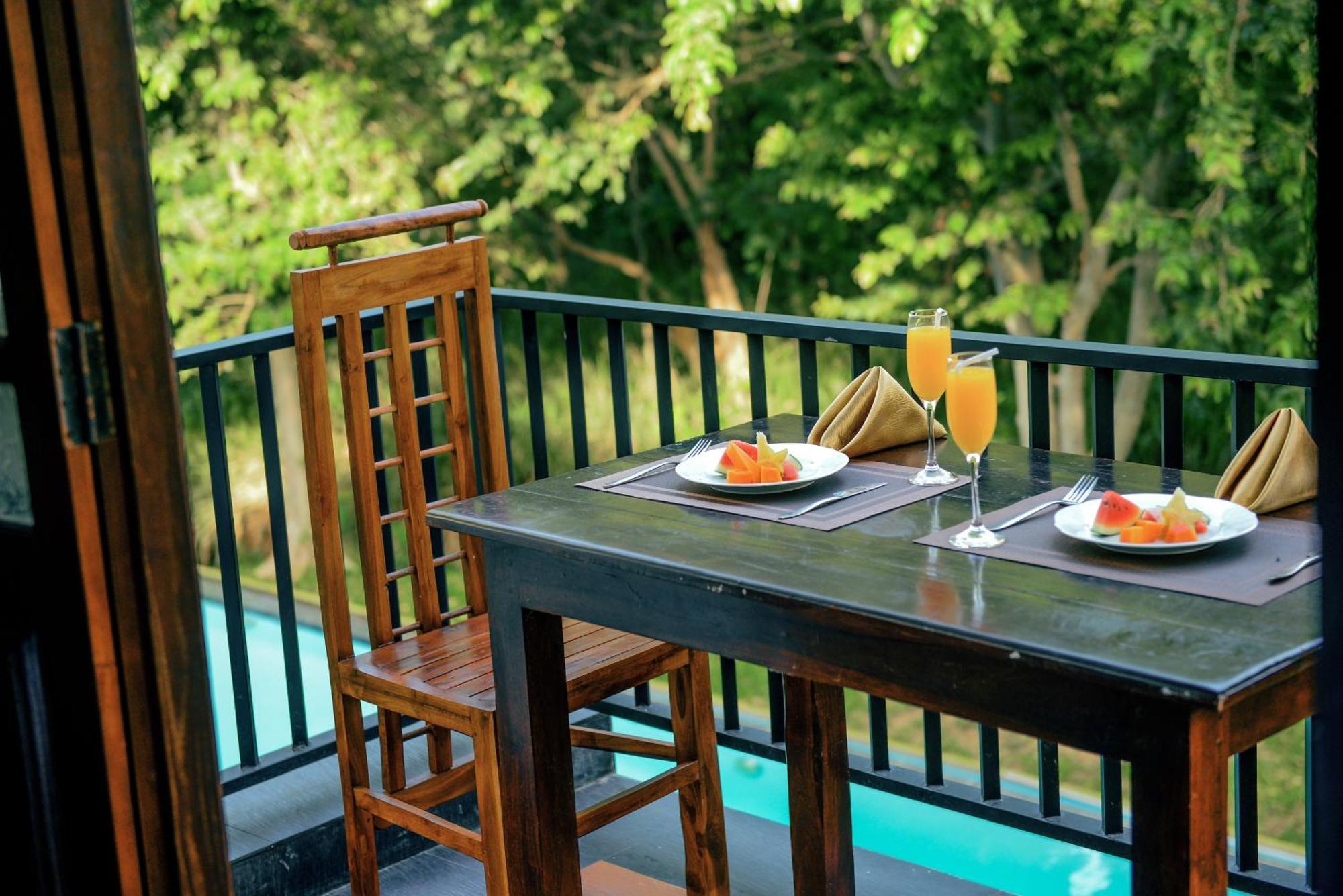 Hotel Golden Ray Dambulla Exterior photo