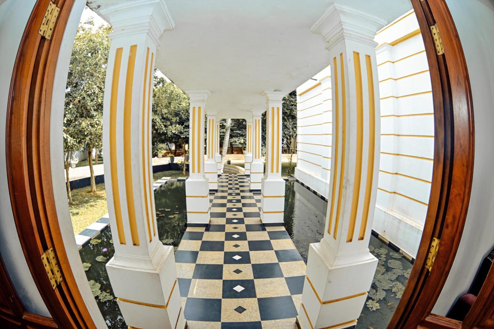 Hotel Golden Ray Dambulla Exterior photo